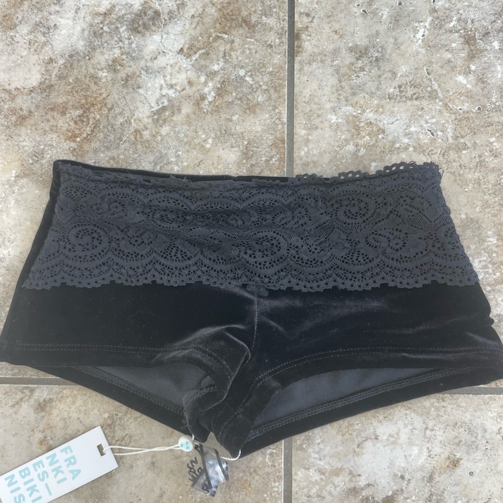 Frankie’s Genevieve bottom in black velvet with lace detailing- NWT